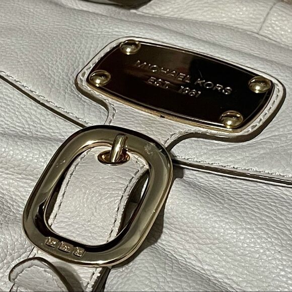 Michael Kors Soft Leather Ivory Large Bag - Picture 7 of 11